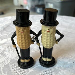 Vintage Mr. Peanut planters plastic salt and Pepper shaker- 1960's.